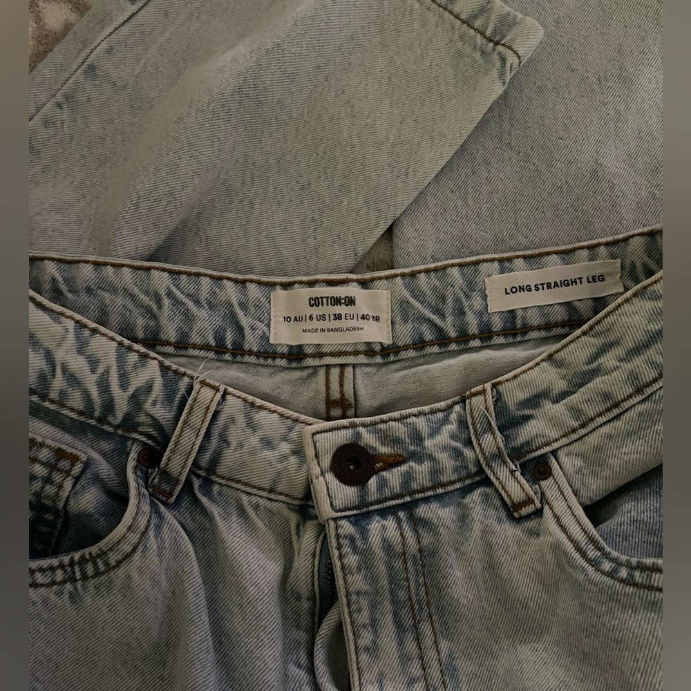 Jeans